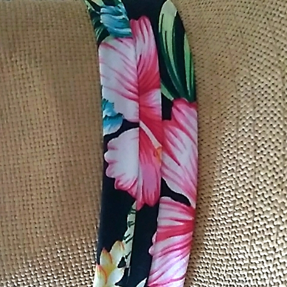 Hat - Picture 5 of 6